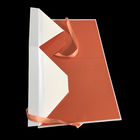 White Paperboard Ribbon Closure Folding Gift Boxes Individu Dengan Penutup Laminasi pemasok