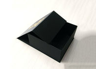 Kustom Emas Stamping Logo Hadir Kotak Hadiah, Xmas Black Folding Carton Box pemasok