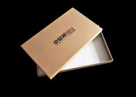 Berbagai Warna Premium Karton Flat Pack Gift Boxes Pakaian Kemasan Chipboard pemasok
