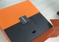 Karton Buku Berbentuk Kotak Oranye Berwarna Top Dicetak Dengan Partisi Hitam pemasok