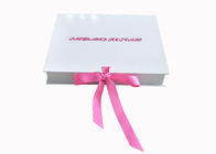 Ribbon Closure Folding Gift Box Putih Glossy Insole Packaging Box Untuk Wanita pemasok