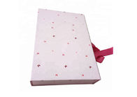 Kotak Pembungkus Kado Warna Merah Muda, Kemasan Kotak Hadiah Kustom Untuk Anak Perempuan Berpakaian pemasok