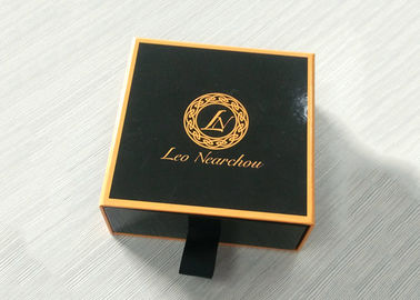 Cina Kotak Warna Emas Rim Kertas Kotak Hadiah Dengan Glossy Lamination Hot Stamping pabrik