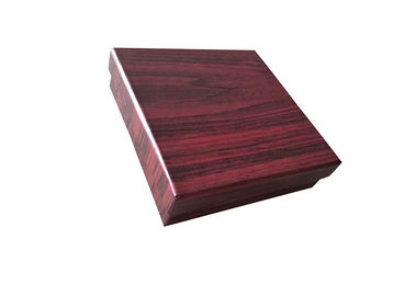 Cina Merah Dalam Warna Kayu Tutup Dan Kotak Dasar Dengan Permukaan Beludru Dalam 1200gsm Karton pabrik