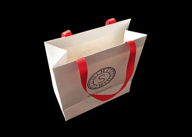 Cina Biodegradable Shopping Personalized Paper Bags Garments Luxury Paper Branded pabrik