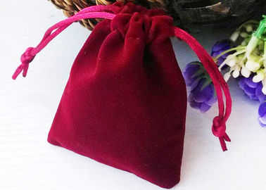 Cina Perhiasan Packing Velvet Serut Tas Untuk Hadiah Memberi Hot Stamping String pabrik